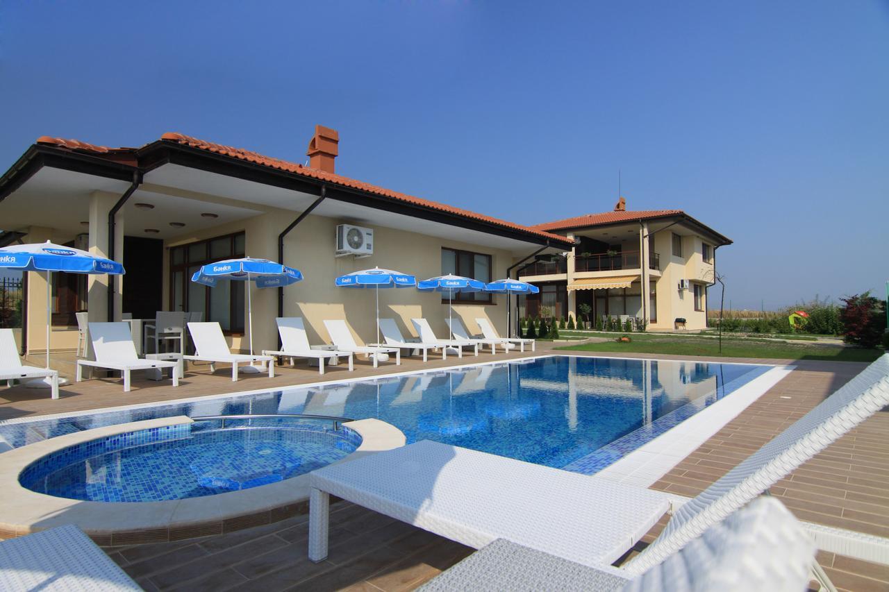 Armira Lozenets Hotel ภายนอก รูปภาพ